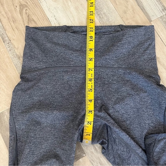 LULULEMON Train Times Crop Leggings Size 6 EB - Picture 9 of 14